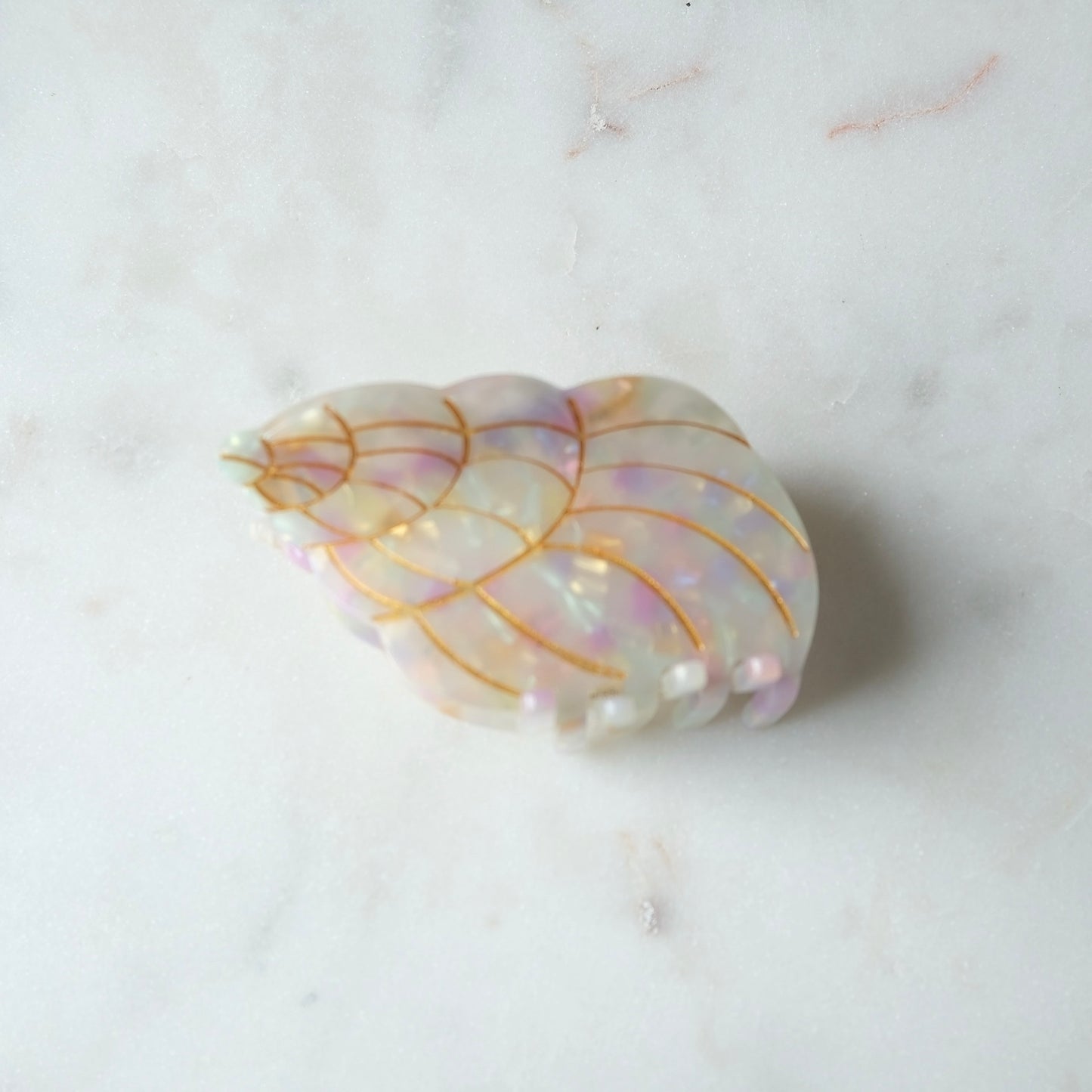 Shell hairclip